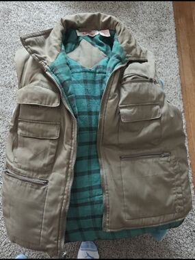 Coach In Four Seasons, Mens,  Excellent Condition with GreenPlaid Lining